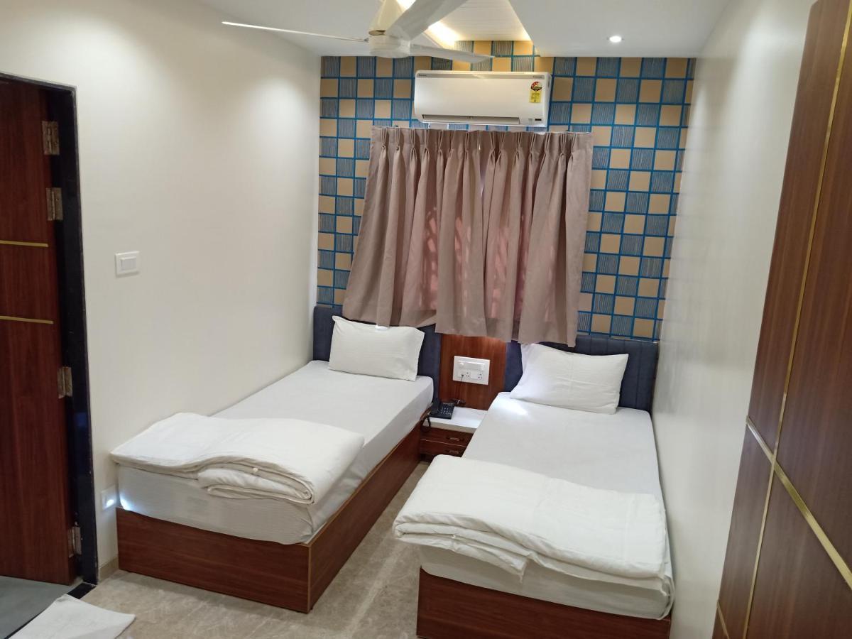 Hotel Suvarnam Residency Ахмеднагар Екстер'єр фото
