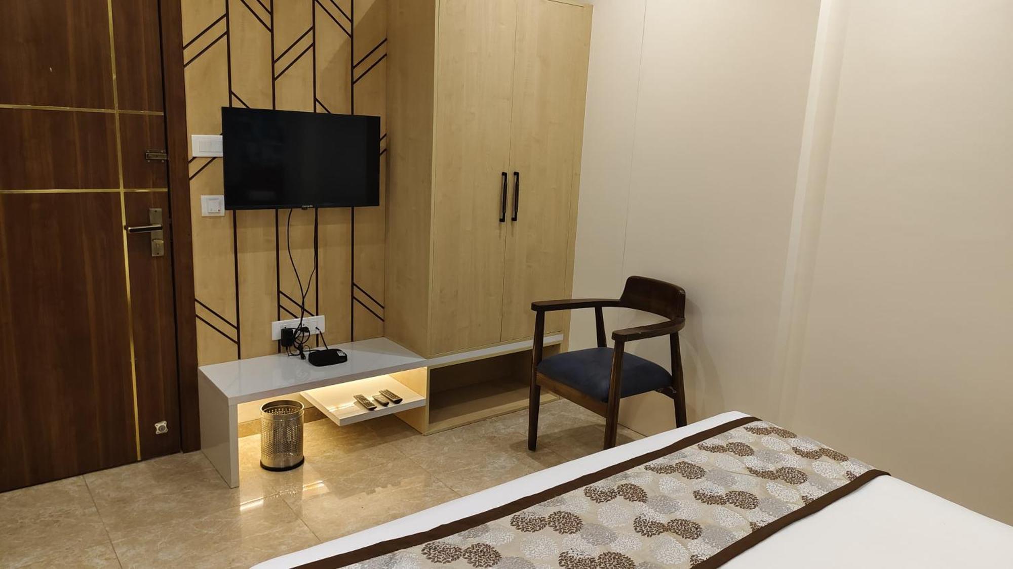 Hotel Suvarnam Residency Ахмеднагар Екстер'єр фото